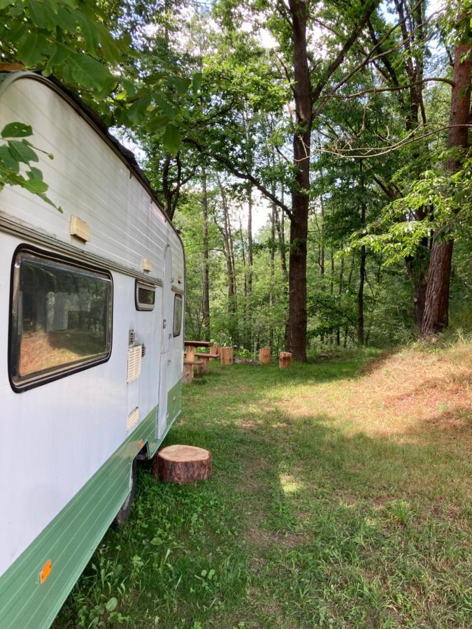 Karavan Na Louce Volenice  Extérieur photo