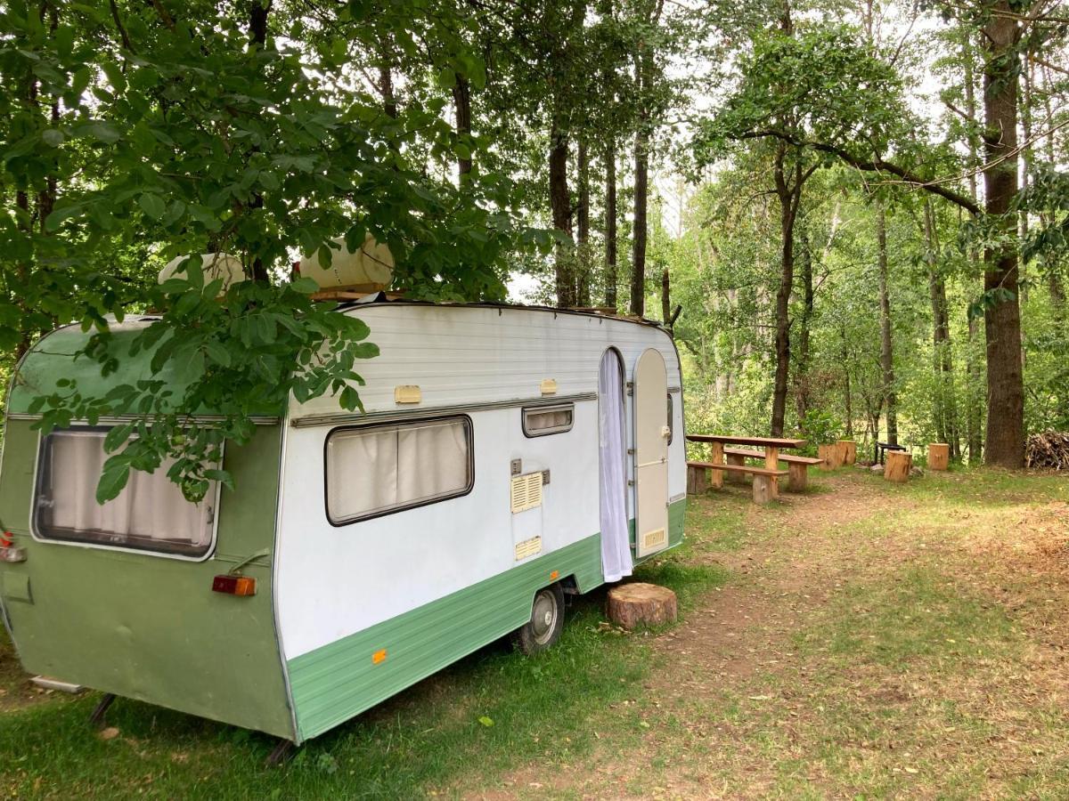 Karavan Na Louce Volenice  Extérieur photo